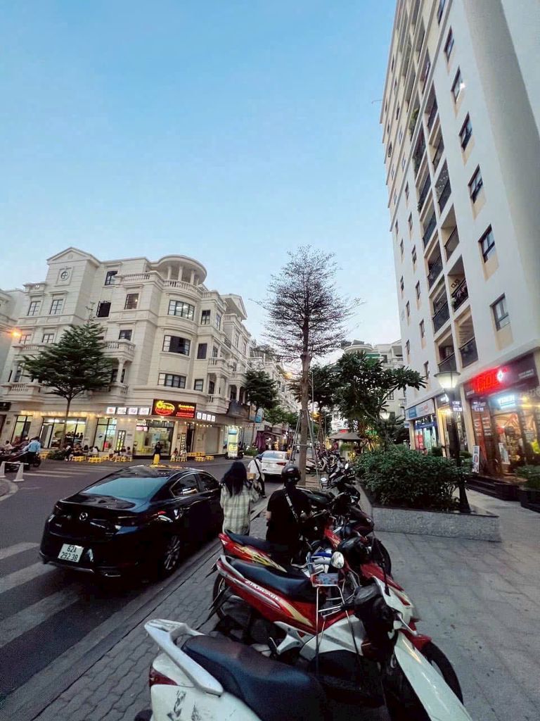 Bán Căn Shophouse tầng Trệt CityLand phường 10 Gò Vấp 55M2 chỉ 4.6 Tỷ.