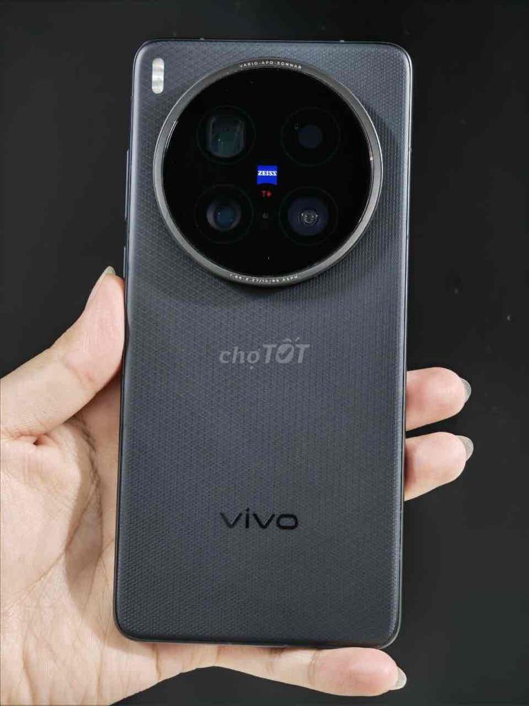 Vivo X200 Ultra Đen 12/256Gb máy trần 99. Mua bán Điện thoại tại Thành phố Dĩ An Bình Dương được đăng bởi Khôi Ghiền Phone  hình 1