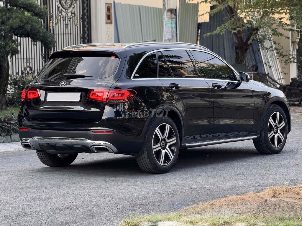 Mercedes Benz GLC 2021 200 4Matic - 43500 km. Mua bán Ô tô tại Quận Bình Tân Tp Hồ Chí Minh được đăng bởi Huỳnh Thiên Bảo hình 6