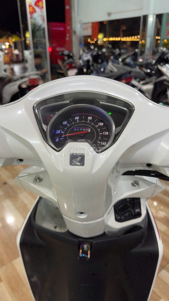 VISION 2020, Khóa thông minh, Bảo hành 2 NĂM. Mua bán Xe máy tại Quận 3 Tp Hồ Chí Minh được đăng bởi Waann em xe máyy hình 2