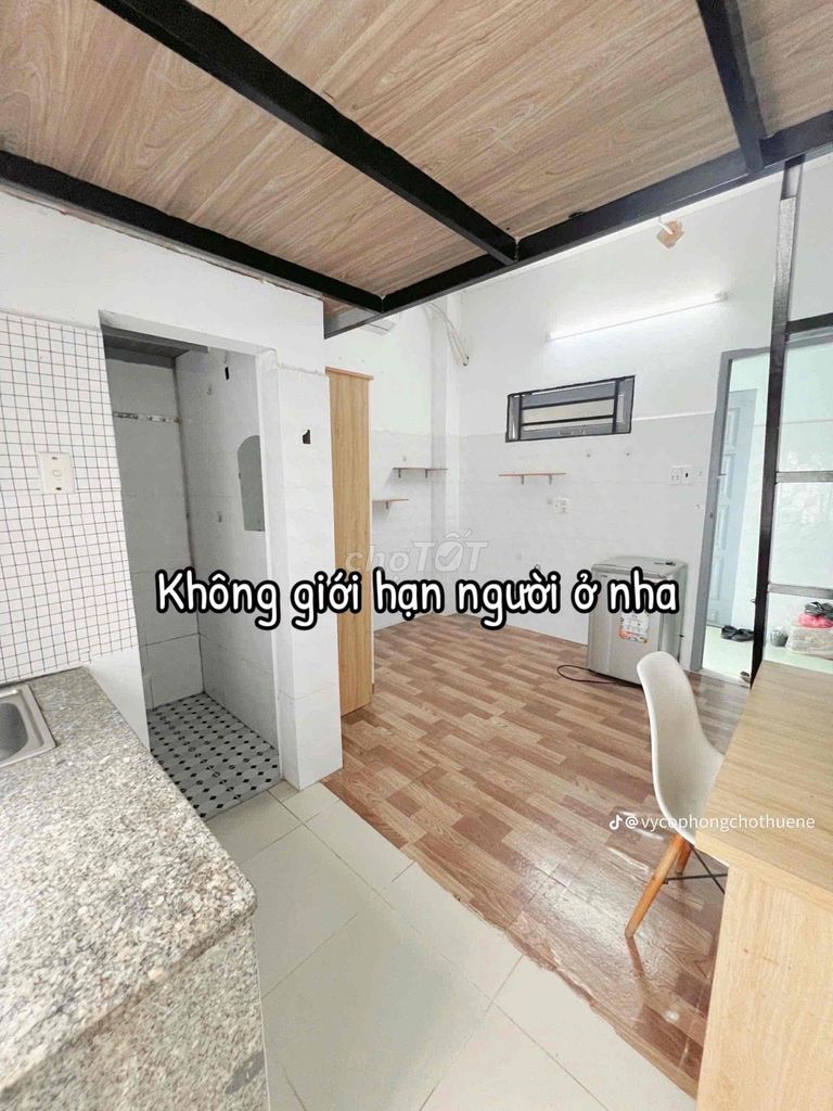 Trống lại Duplex cửa sổ trời -khu vực an ninh - camera 24/24 - free xe