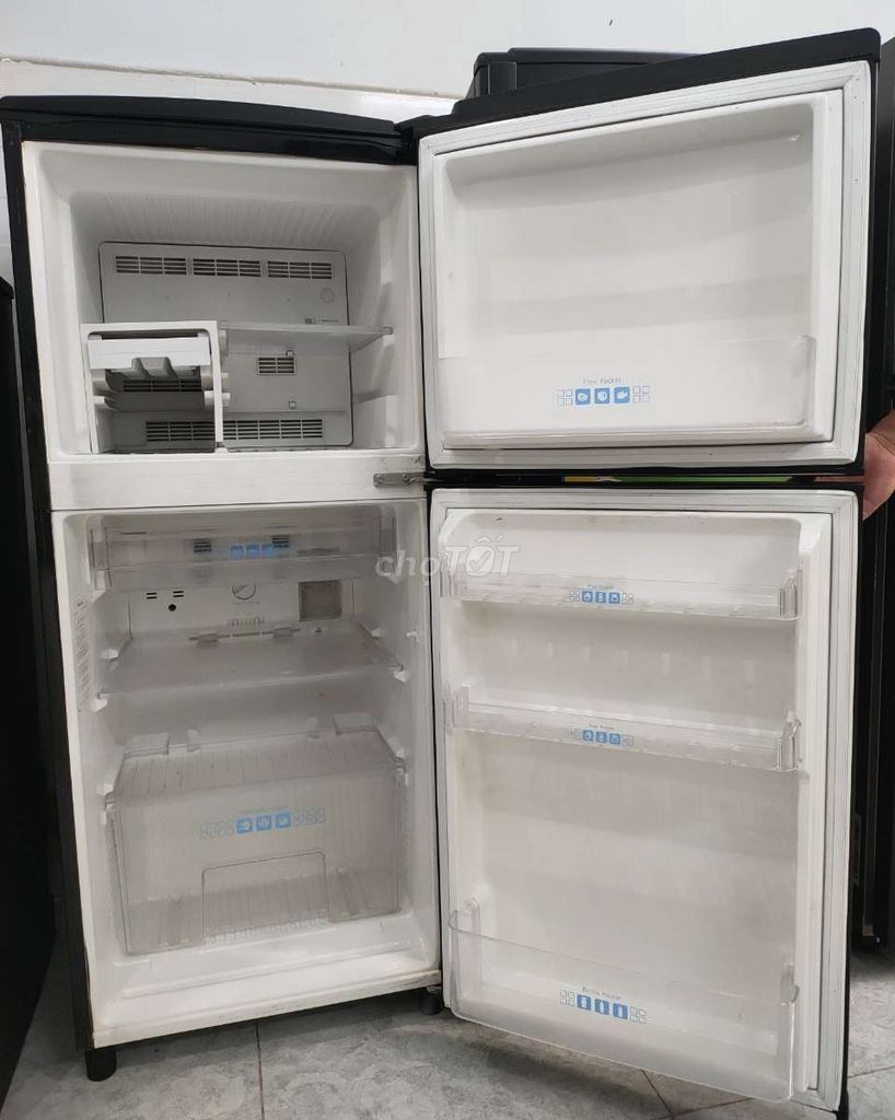 Tủ lạnh Panasonic 160lít nhẹ điện
