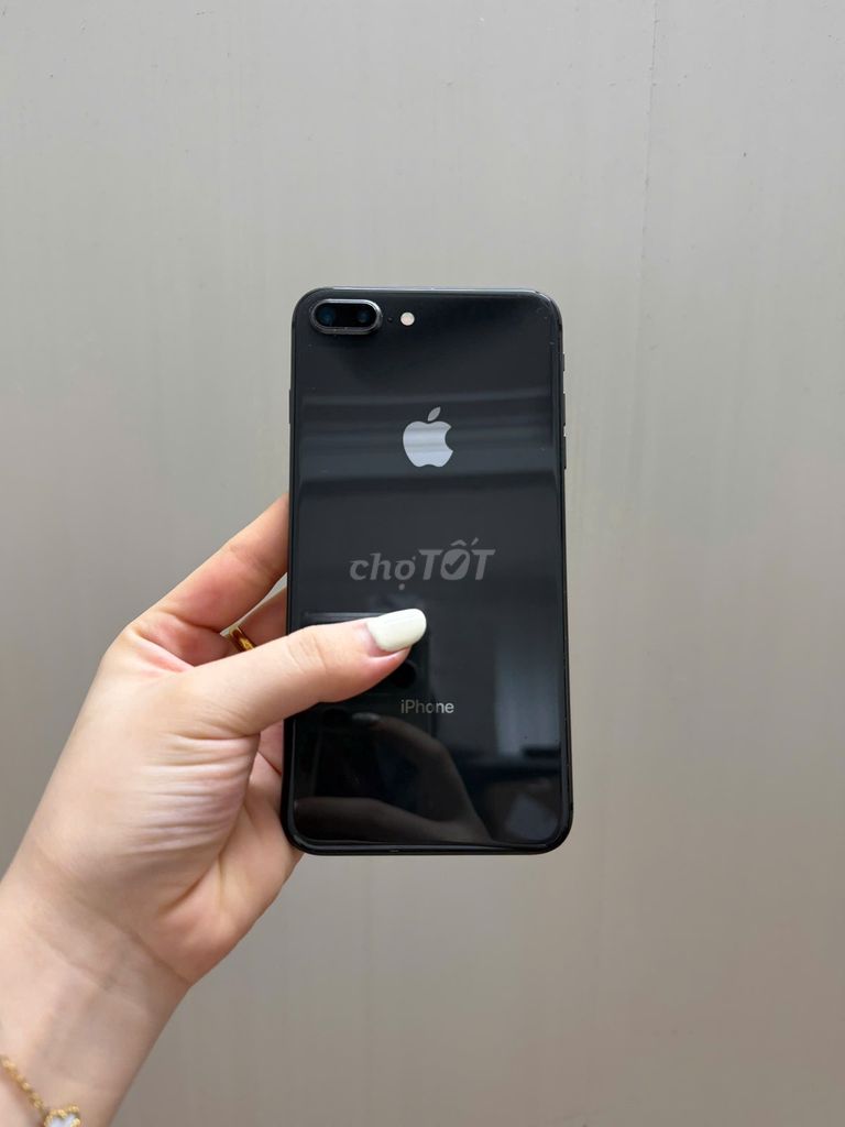 iPhone 8 Plus 64GB trầy xước pin 100% màu đen . Mua bán Điện thoại tại Quận Cầu Giấy Hà Nội được đăng bởi Henry Shop hình 1