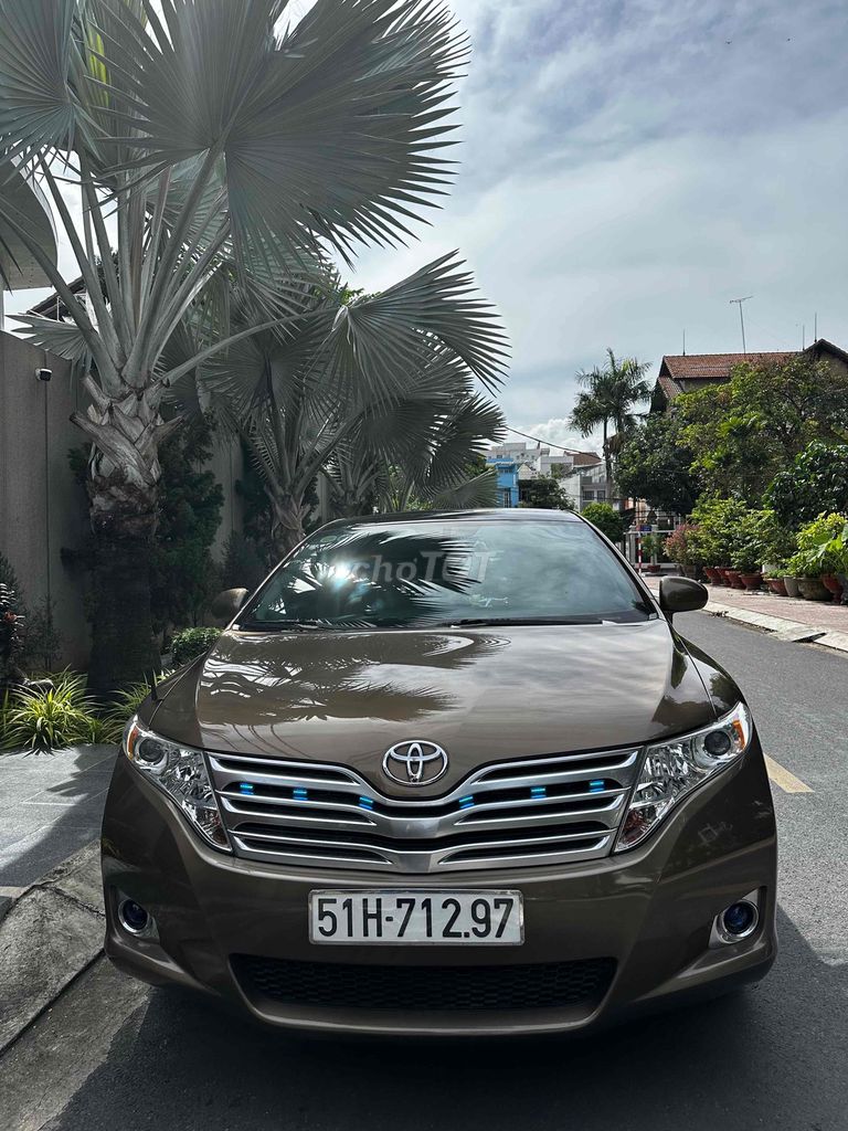 Tôi cần bán xe nhà chính chủ Venza 2009 nguyên zin. Mua bán Ô tô tại Quận 1 Tp Hồ Chí Minh được đăng bởi Luật Nguyễn hình 3