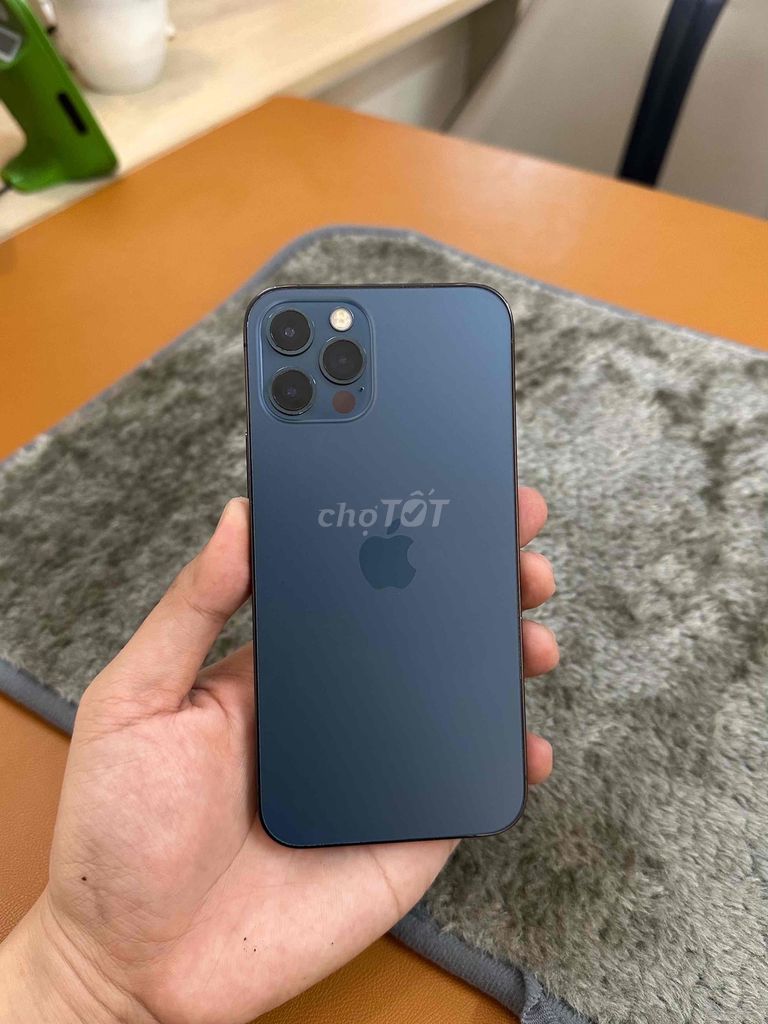 📱 iPhone 12 Pro 256GB Pacific Blue.