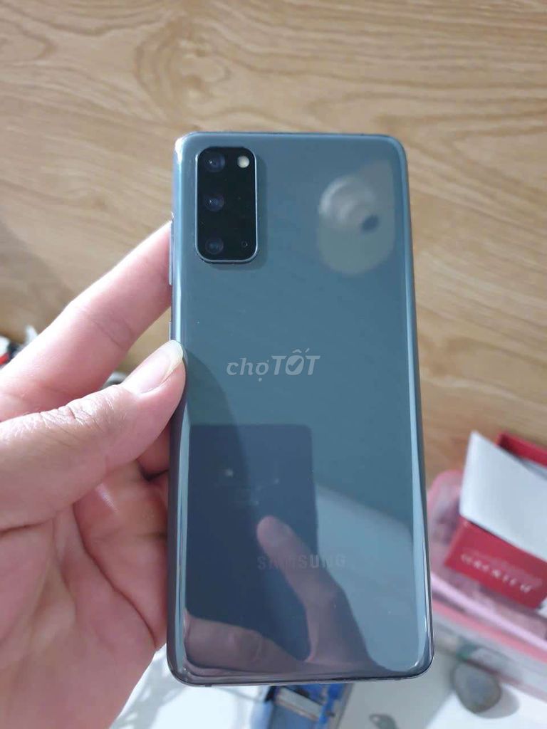 Samsung Galaxy S20 5g zin full đẹp, r12/128. Mua bán Điện thoại tại Thành phố Buôn Ma Thuột Đắk Lắk được đăng bởi Cẩm Nhung hình 1