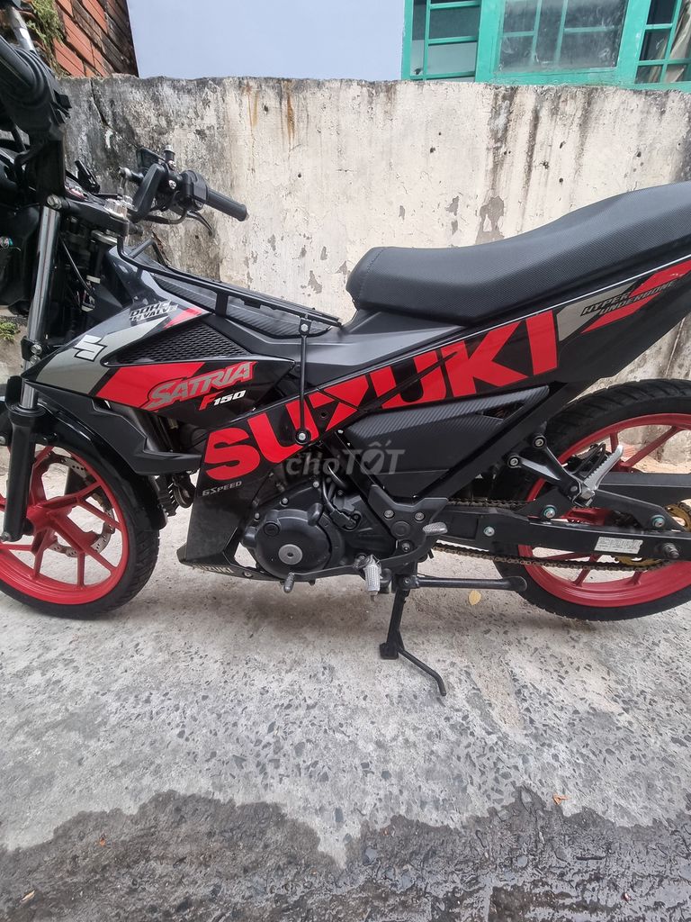 Suzuki Satria Fi150 2019 Đen đỏ. Mua bán Xe máy tại Quận 12 Tp Hồ Chí Minh được đăng bởi Hiếu Đặng Ngọc hình 3