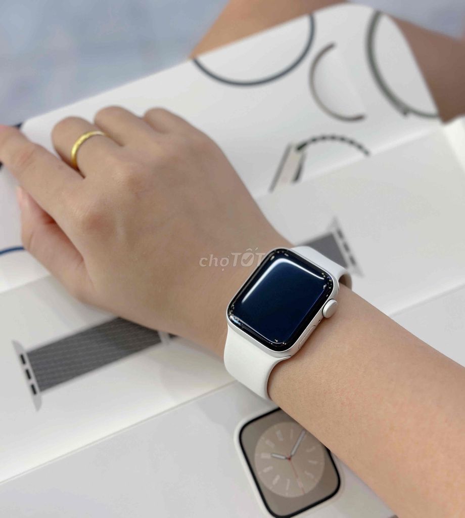 Apple Watch SE 40mm Starlight. Mua bán Thiết bị đeo thông minh tại Quận Thanh Khê Đà Nẵng được đăng bởi phan bảo hình 1