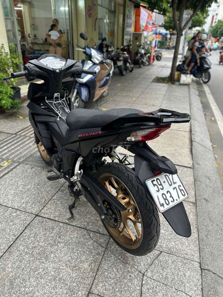 Honda winner 2018 mới 90% biển số thành phố. Mua bán Xe máy tại Quận Tân Phú Tp Hồ Chí Minh được đăng bởi Tuanduy hình 3