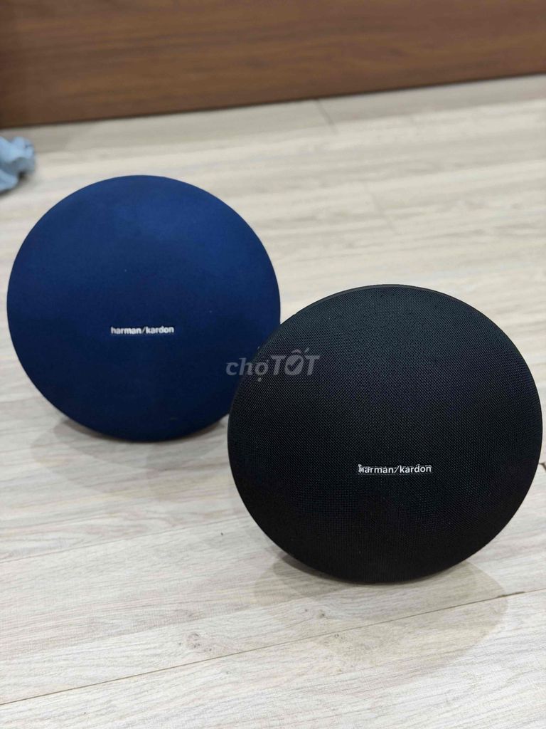 Loa Harman Kardon Onyx Studio 3 và 4 sưu tầm đẹp. Mua bán Tivi, Âm thanh tại Quận Liên Chiểu Đà Nẵng được đăng bởi Tuấn Lĩnh hình 1