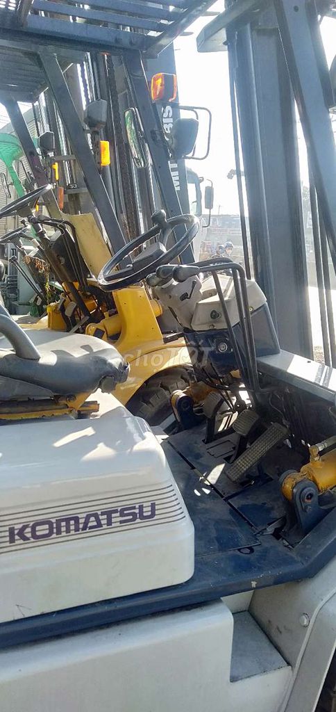 Xe nâng Komatsu FD 30_11 , cao 4,3 m _ gật gù. Mua bán Phương tiện khác tại Thành phố Biên Hòa Đồng Nai được đăng bởi Nguyễn Thanh Phương hình 5