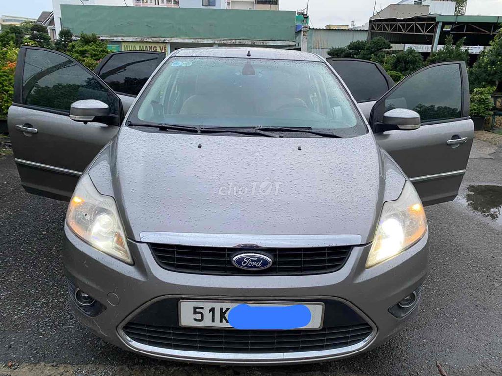 Ford Focus 2012 1.8 AT - tự động