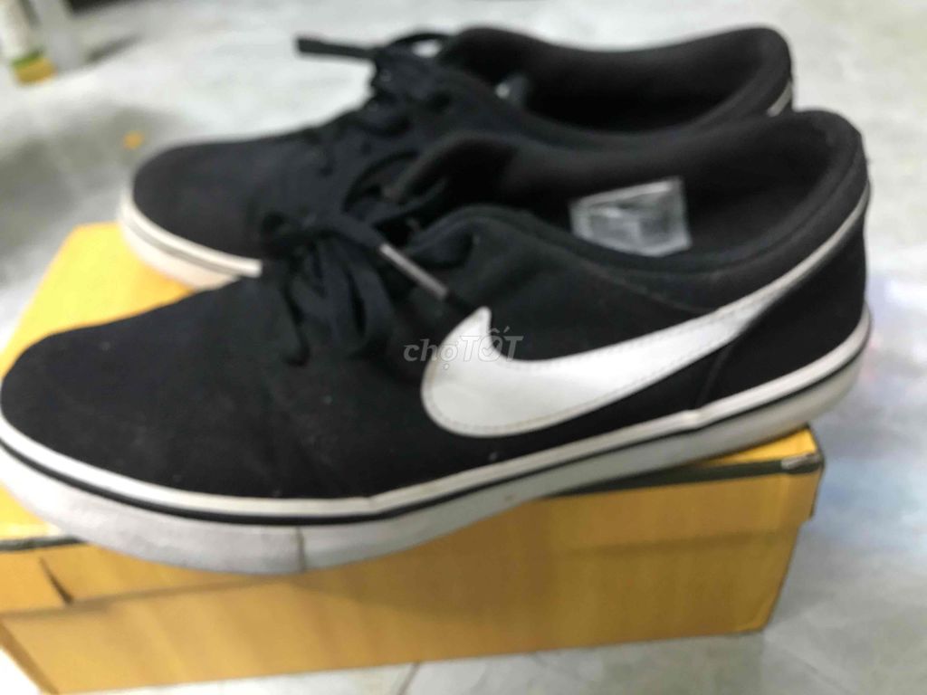 giày sneaker Nike SB portmore solar