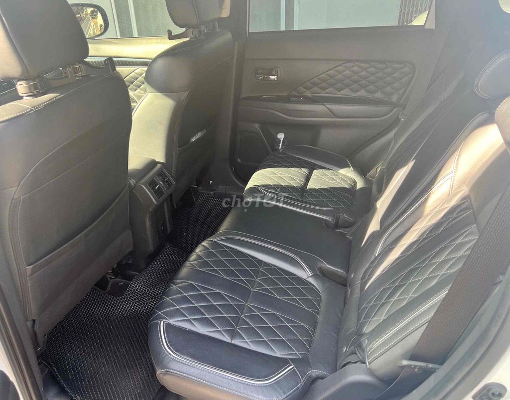 Mitsubishi Outlander siêu mới.. Mua bán Ô tô tại Quận Gò Vấp Tp Hồ Chí Minh được đăng bởi MITSUBISHI TRƯỜNG CHINH hình 6