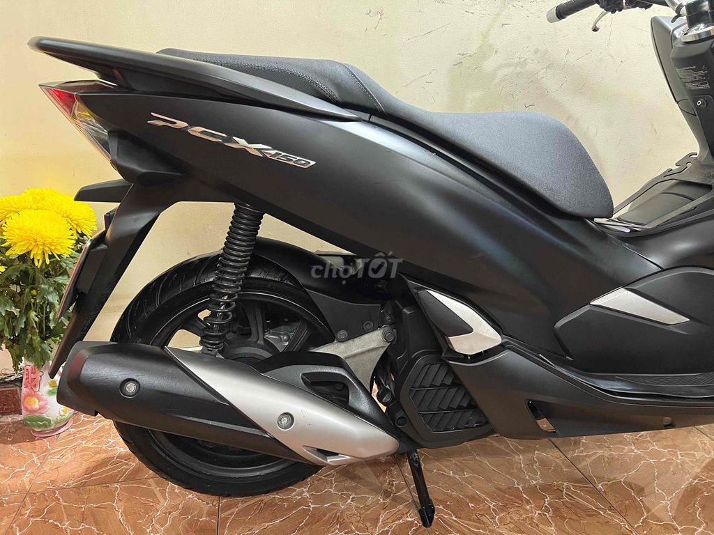 Pcx 150 đời 2020 biển số Sài Gòn. Mua bán Xe máy tại Quận Phú Nhuận Tp Hồ Chí Minh được đăng bởi Văn Thanh Hưng hình 2