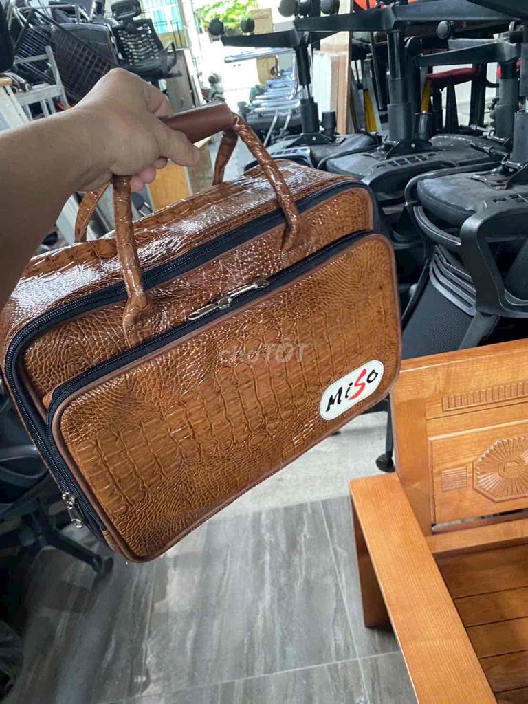 Túi Da PU Vân Cá Sấu Nâu Unisex. Mua bán Túi xách tại Quận Nam Từ Liêm Hà Nội được đăng bởi Hoàng Trường hình 1