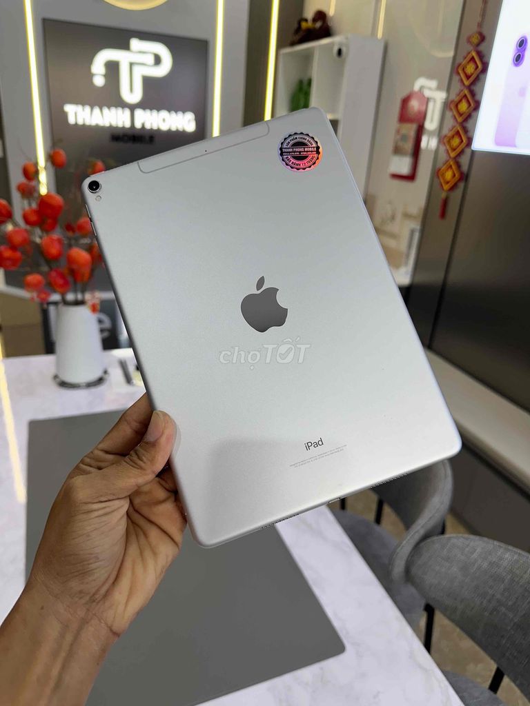 Apple iPad Pro 10.5in 64GB Bạc. Mua bán Máy tính bảng tại Thành phố Cà Mau Cà Mau được đăng bởi Thanh phong  hình 1