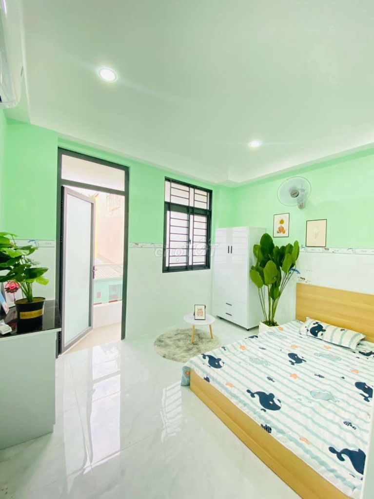 Phòng ban công 30m2 4tr5 trường chinh Tân bình