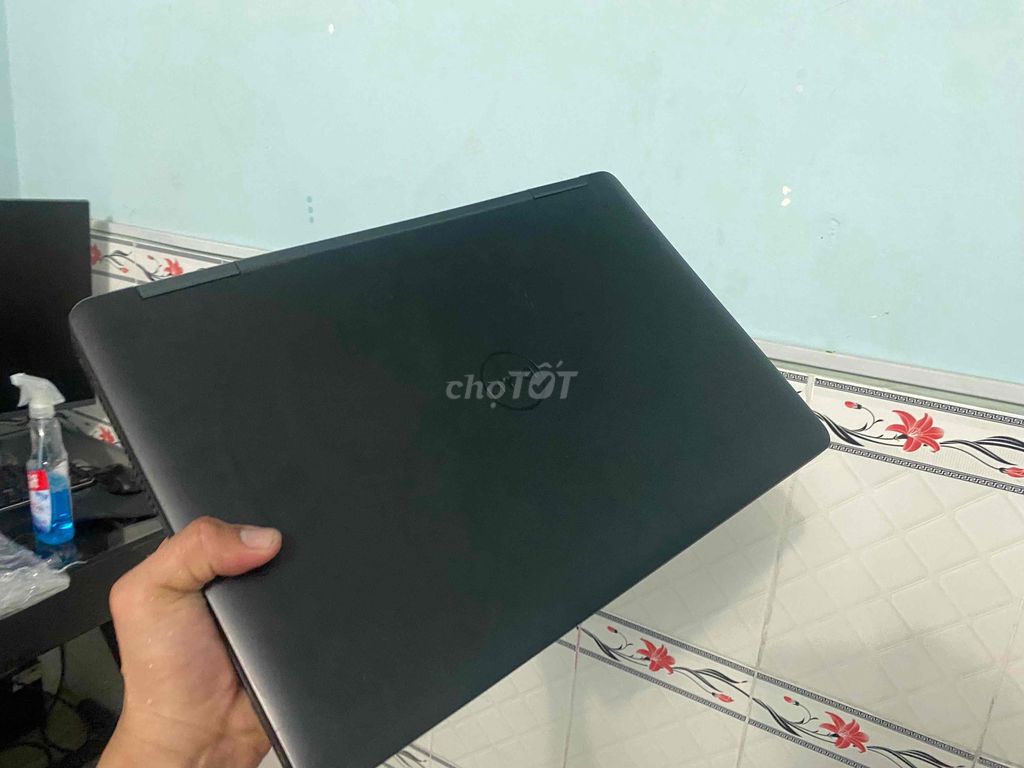 Cần bán laptop Dell mượt còn đẹp i5