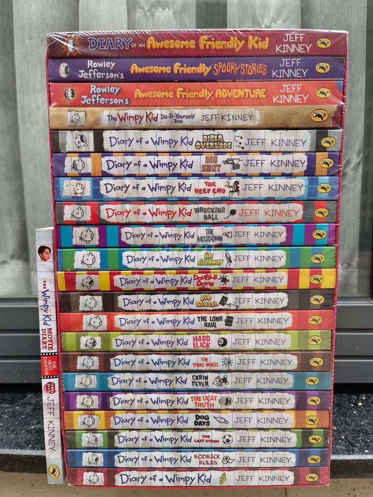 Thanh lí Diary of a Wimpy Kid Collection 22 cuốn