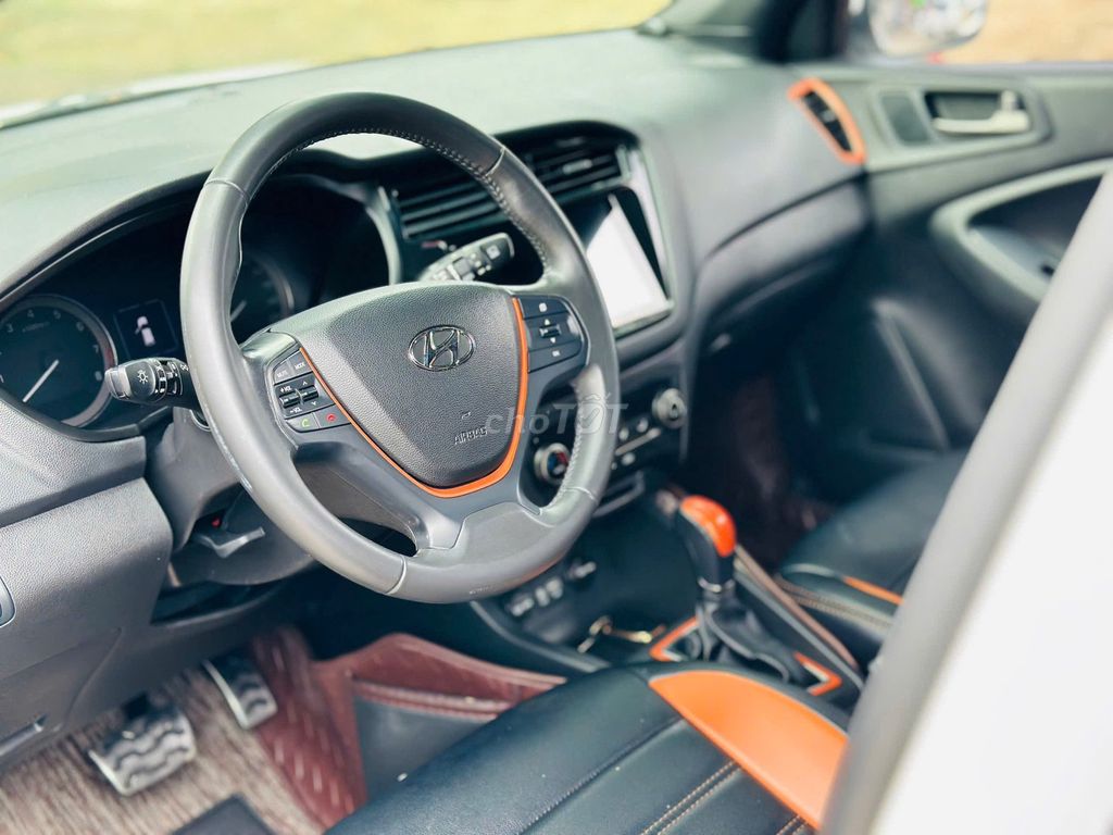 Hyundai I20 2015 Trắng Số tự động. Mua bán Ô tô tại Thành phố Pleiku Gia Lai được đăng bởi Kết Nguyễn hình 6