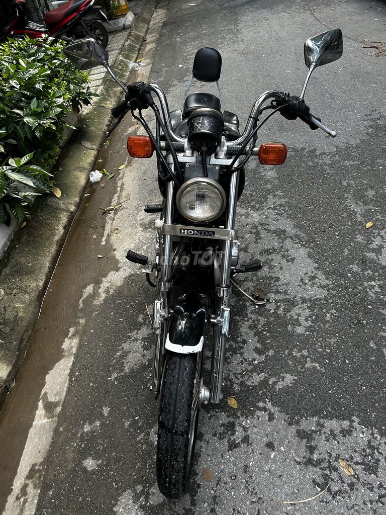 Honda Rebel 250 lắc kê vàng zin chất. Mua bán Xe máy tại Quận Thanh Xuân Hà Nội được đăng bởi ALek hình 2