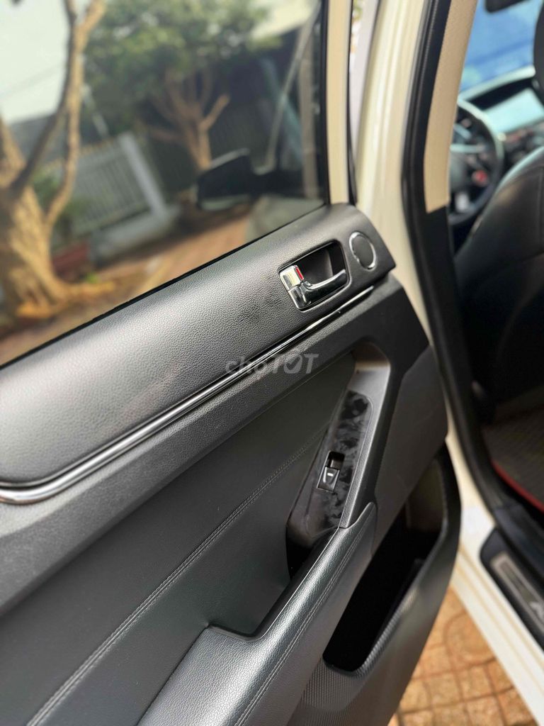 Kia K7 2010 - 116000 km. Mua bán Ô tô tại Thị Xã Buôn Hồ Đắk Lắk được đăng bởi TRUNG THỊNH PHÁT hình 5