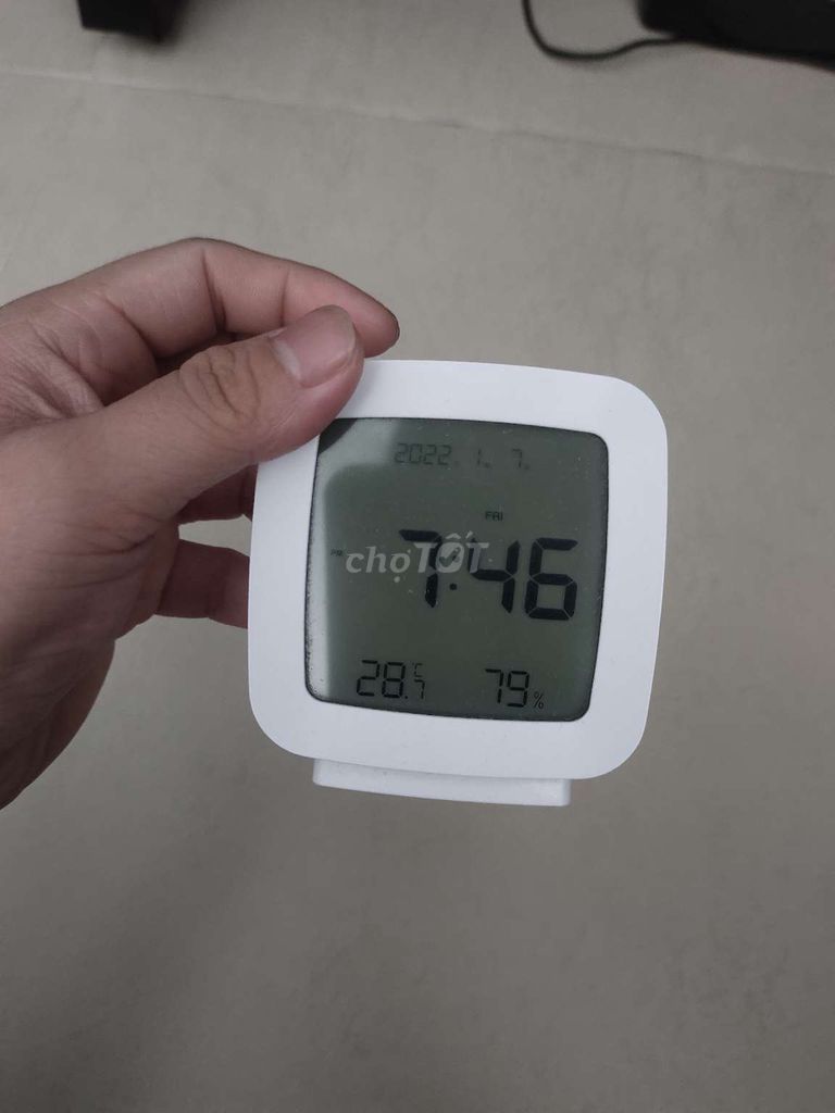 Đồng hồ điện tử Trắng Cảm ứng. Mua bán Đồng hồ tại Quận 7 Tp Hồ Chí Minh được đăng bởi Duy Huỳnh hình 1