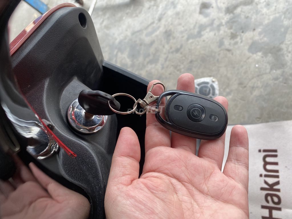 Xe điện 3 Bánh Hakimi S8 Pro đỏ đen. Mua bán Xe điện tại Quận 7 Tp Hồ Chí Minh được đăng bởi Nguyen Ngoan hình 3