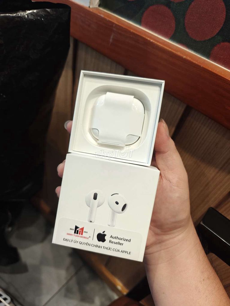 Airpod 4 (ko ANC) hãng bh 24/1/2026 fullbox