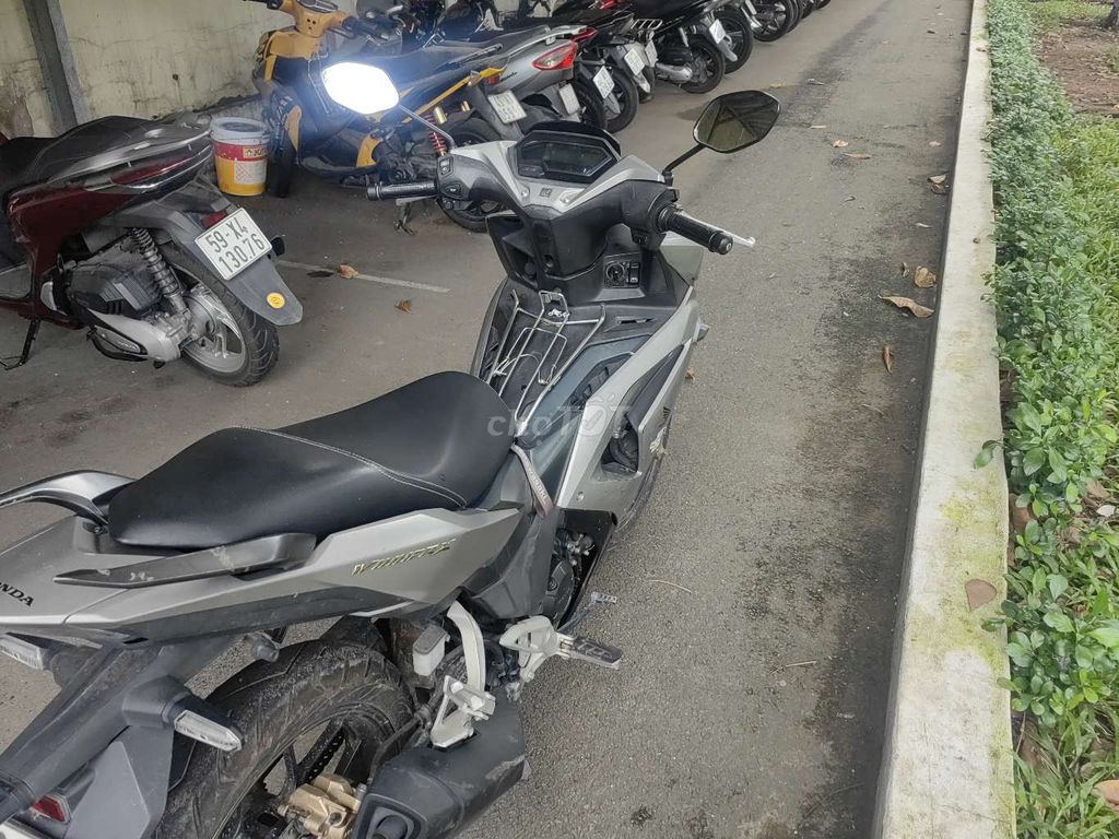 Honda Winner X серая 73 355 км