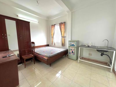 MỚI 100%🧧Phòng 2 cửa sổ lớn 35m2 ngay CMT8, Quận 3. Sát Quận 1