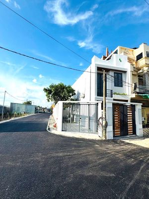 🌈Nhà Mặt Tiền Kinh Doanh Thông Tứ Hướng Đường Nhựa 7m Vị Trí Cực Đẹp. Mua bán nhà ở tại Huyện Cần Giuộc Long An được đăng bởi Bi Tân Kim