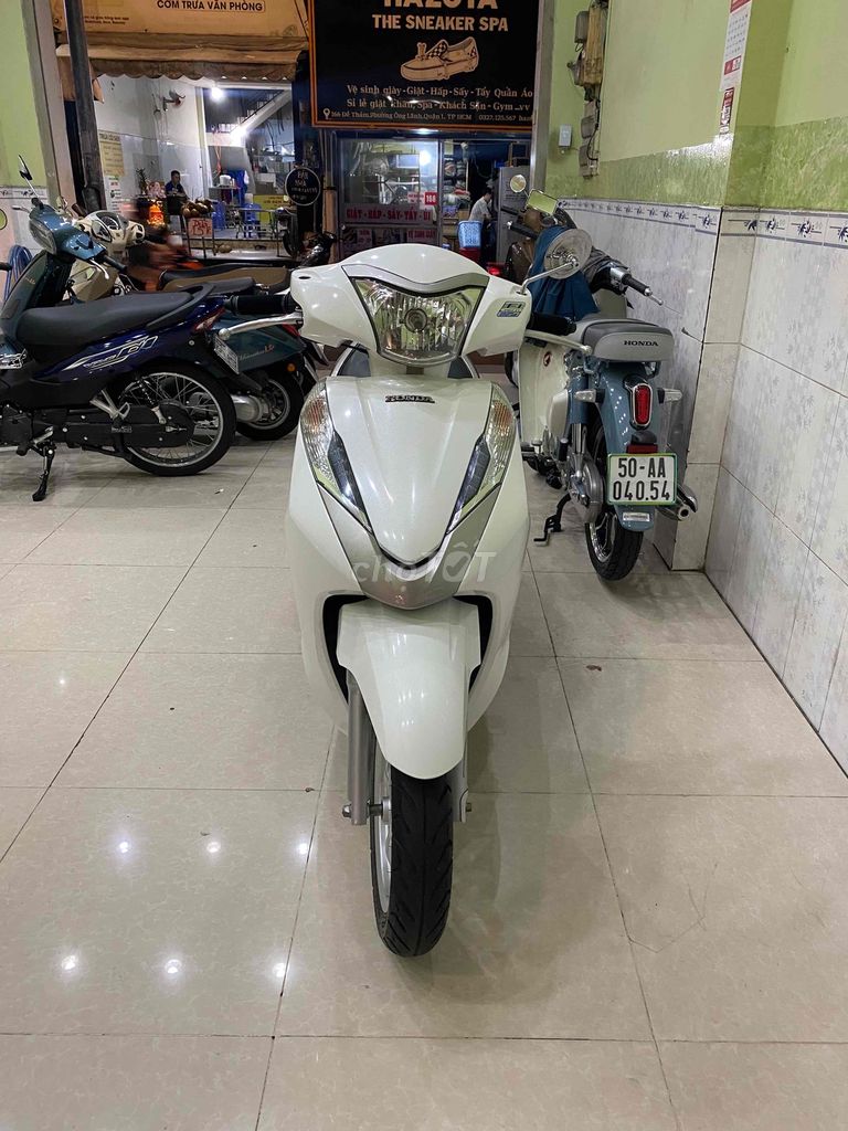 Lead trắng cọp 10k km bsđg vip mới 98%. Mua bán Xe máy tại Quận 1 Tp Hồ Chí Minh được đăng bởi Tiến Nguyễn Q1 hình 4