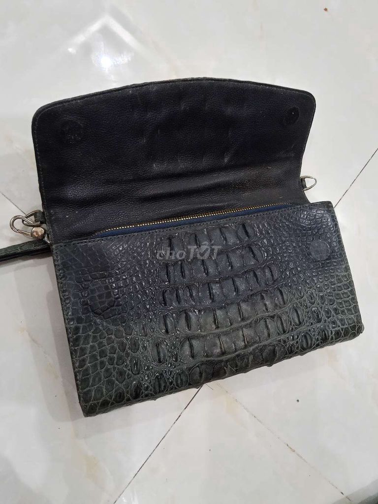 Ví cầm tay da cá sấu đen. Mua bán Túi xách tại Thành phố Huế Thừa Thiên Huế được đăng bởi shop QM  hình 1