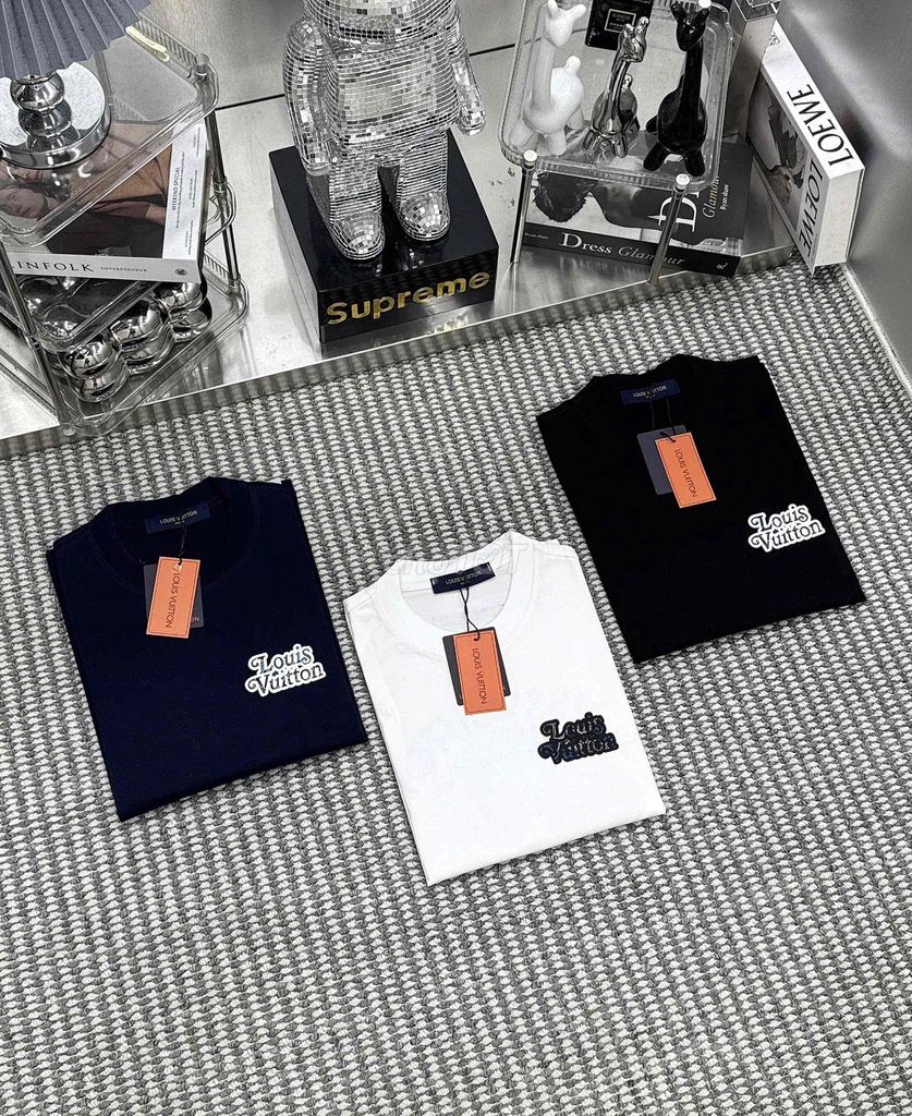 Phông Louis Vuitton Logo Thổ Cẩm. Mua bán Quần áo tại Huyện Mê Linh Hà Nội được đăng bởi ptrantvp hình 1
