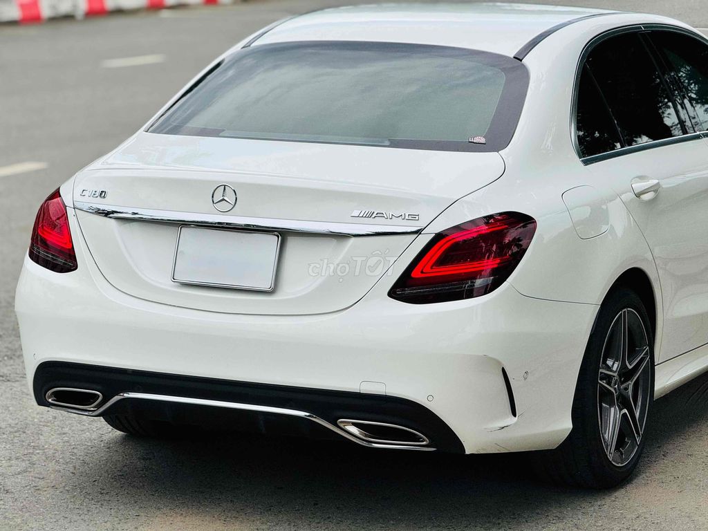 MERCEDES C180 AMG 2021 - 10.000KM - TRẮNG KEM. Mua bán Ô tô tại Quận Bình Tân Tp Hồ Chí Minh được đăng bởi Huỳnh Thiên Bảo hình 4