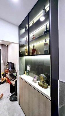 Căn hộ lầu 1 nội thất cao cấp 50m2, 2PN trung tâm quận 5