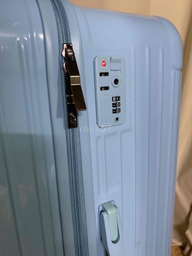 Thanh Lý Vali 32inch cỡ lớn (TỰ VẬN CHUYỂN). Mua bán Túi xách tại Quận Gò Vấp Tp Hồ Chí Minh được đăng bởi Nguyễn Thy hình 4