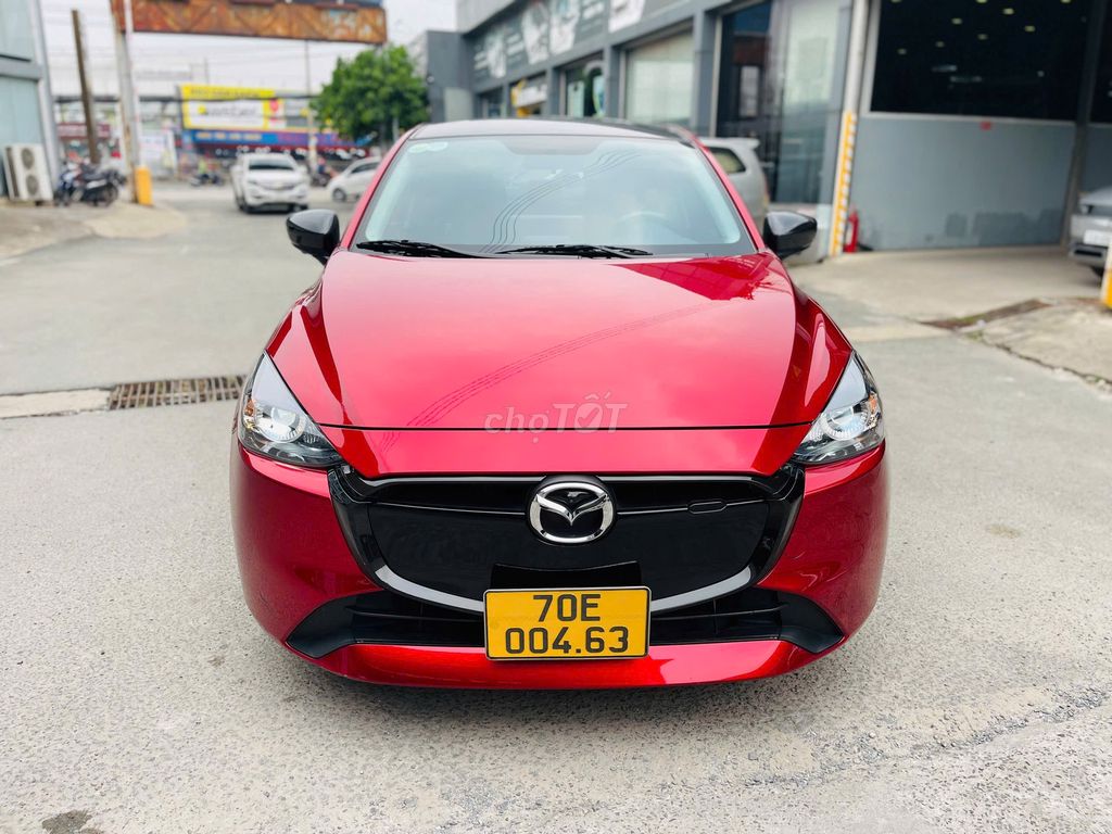 Mazda 2 sedan TC 2023 mảu đỏ Full đồ chơi