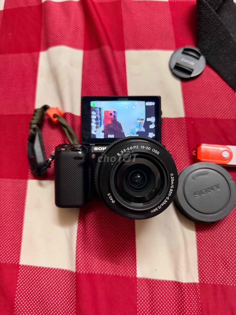 Máy ảnh Sony NEX 5R Đen kèm phụ kiện. Mua bán Máy ảnh, Máy quay tại Quận Bình Tân Tp Hồ Chí Minh được đăng bởi Kisss hình 1