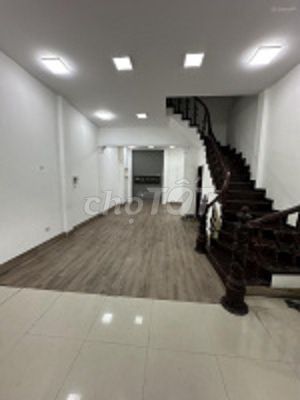 Дом в переулке 216 Чунг Кинь, 60 кв.м, 5 этажей