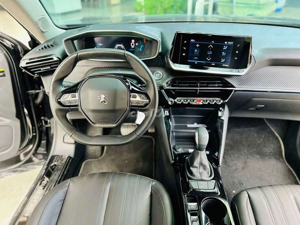 Peugeot 2008 GTline 1.2turbo sx 2022, lướt 4,5V. Mua bán Ô tô tại Thành phố Thủ Đức Tp Hồ Chí Minh được đăng bởi Đức Hưng Siêu thị ô tô Thủ Đức hình 7