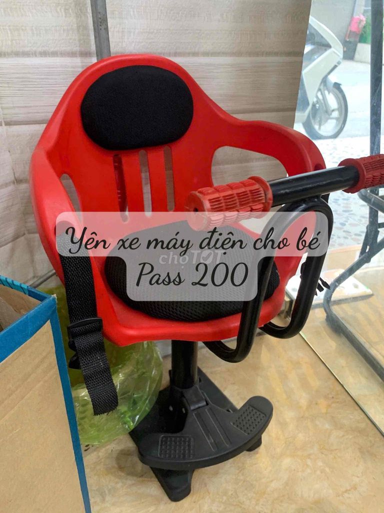 Ghế ngồi xe điện trẻ em Đỏ đen. Mua bán Mẹ và bé tại Quận 11 Tp Hồ Chí Minh được đăng bởi My hình 1