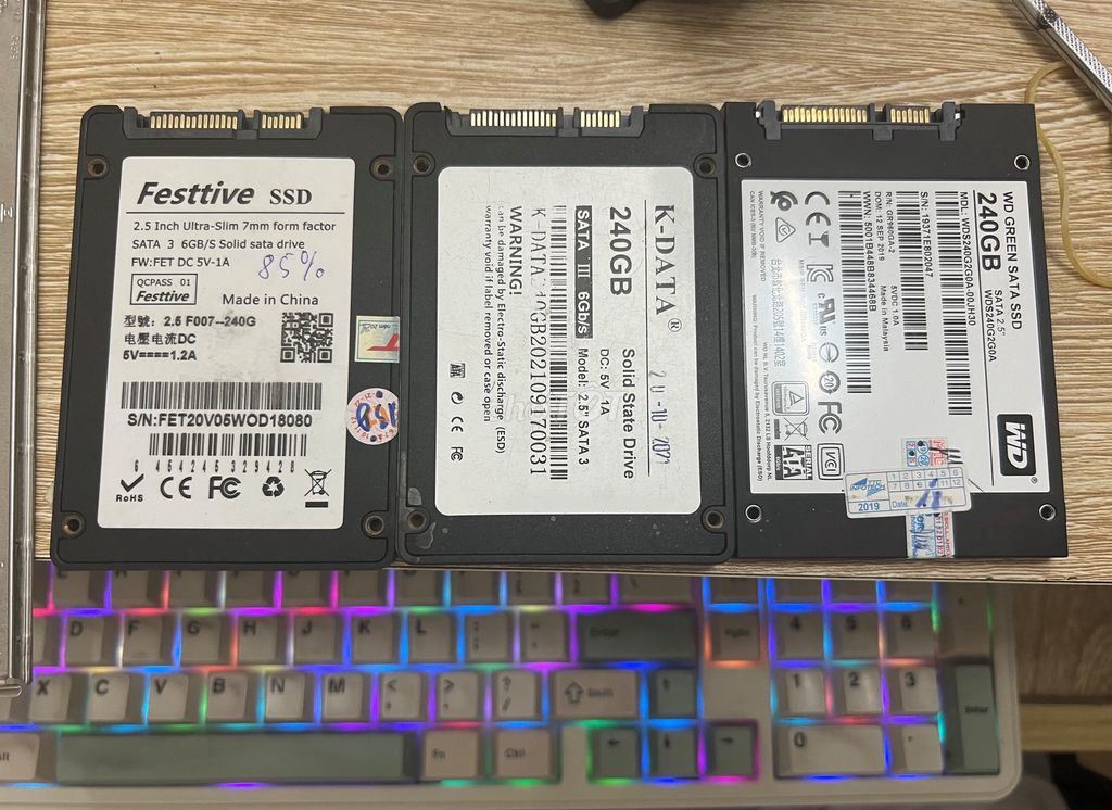 Ổ cứng SSD 240G hàng tháo máy.. Mua bán Linh kiện (RAM, Card...) tại Quận Tây Hồ Hà Nội được đăng bởi MayTinhGiaReHaNoi hình 1