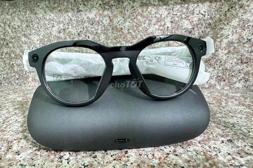 Kính Oakley Meta HSTN tròng đổi màu. Mua bán Phụ kiện thời trang khác tại Quận Tân Bình Tp Hồ Chí Minh được đăng bởi Jenny hình 1