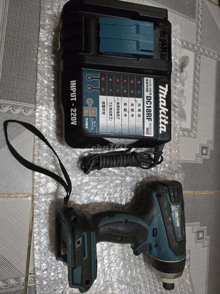 Máy khoan Makita 4 chức năng và sạc chính hãng. Mua bán Đồ chuyên dụng, Giống nuôi trồng tại Thành phố Hội An Quảng Nam được đăng bởi Quang Nguyễn hình 1