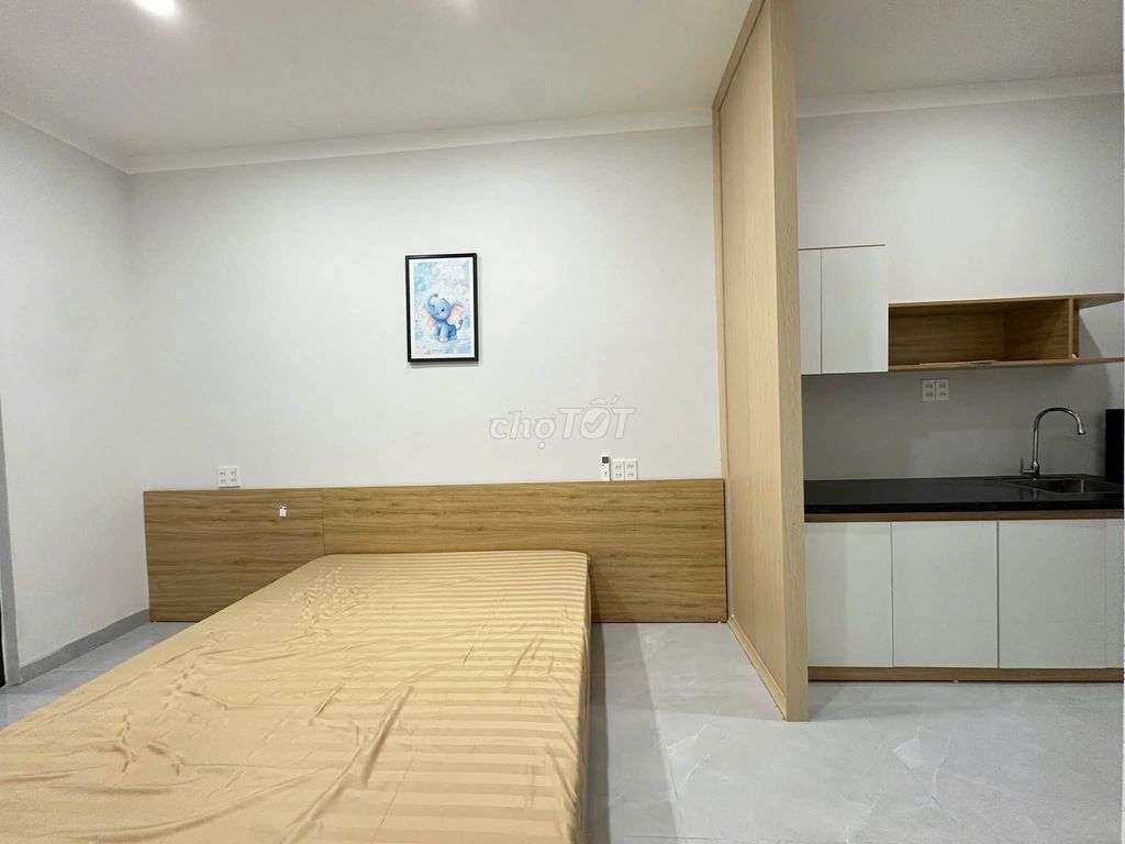 Bright 38 m² apartment on Võ Chí Công for up to 3 people — photo 1