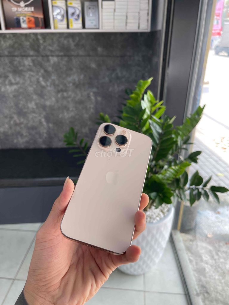 Apple iPhone 16 Pro 256GB Vàng Nguyên zin. Mua bán Điện thoại tại Thành phố Thuận An Bình Dương được đăng bởi Tp Mobile hình 1