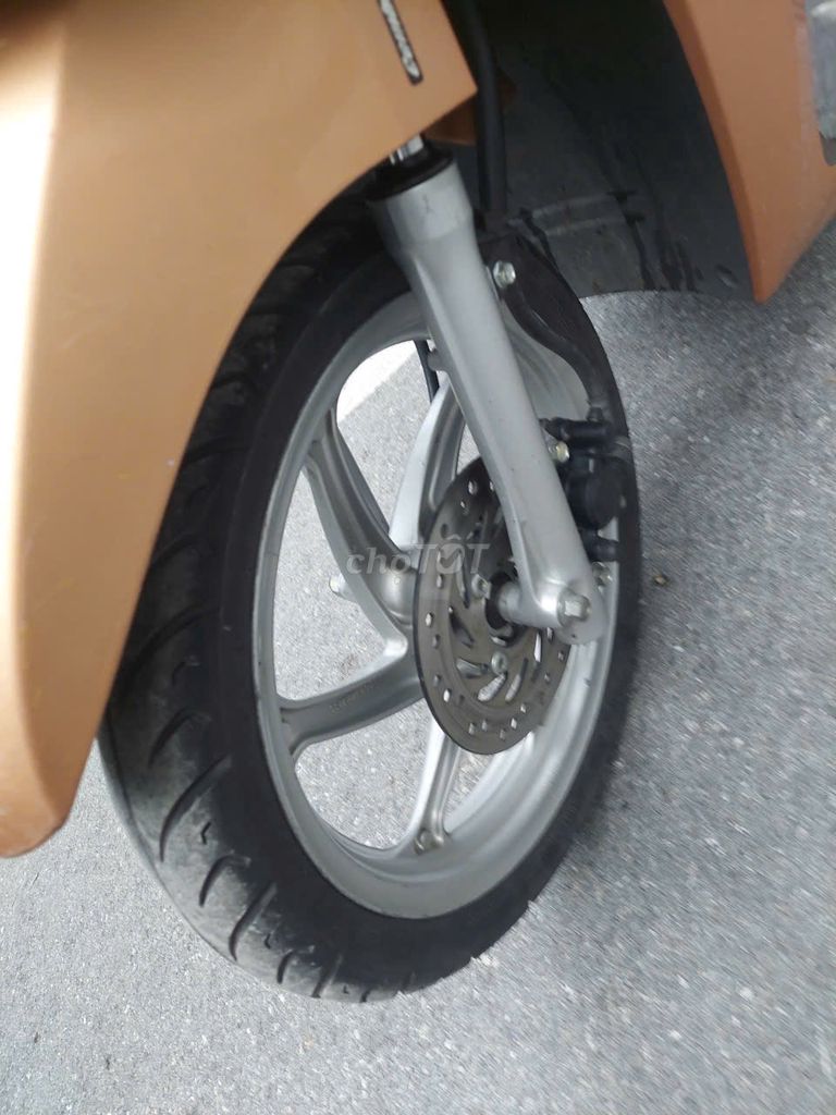 Bán xe Vision mầu đồng chính chủ cực đẹp. Mua bán Xe máy tại Quận Hai Bà Trưng Hà Nội được đăng bởi Nguyễn Thu Thảo hình 10